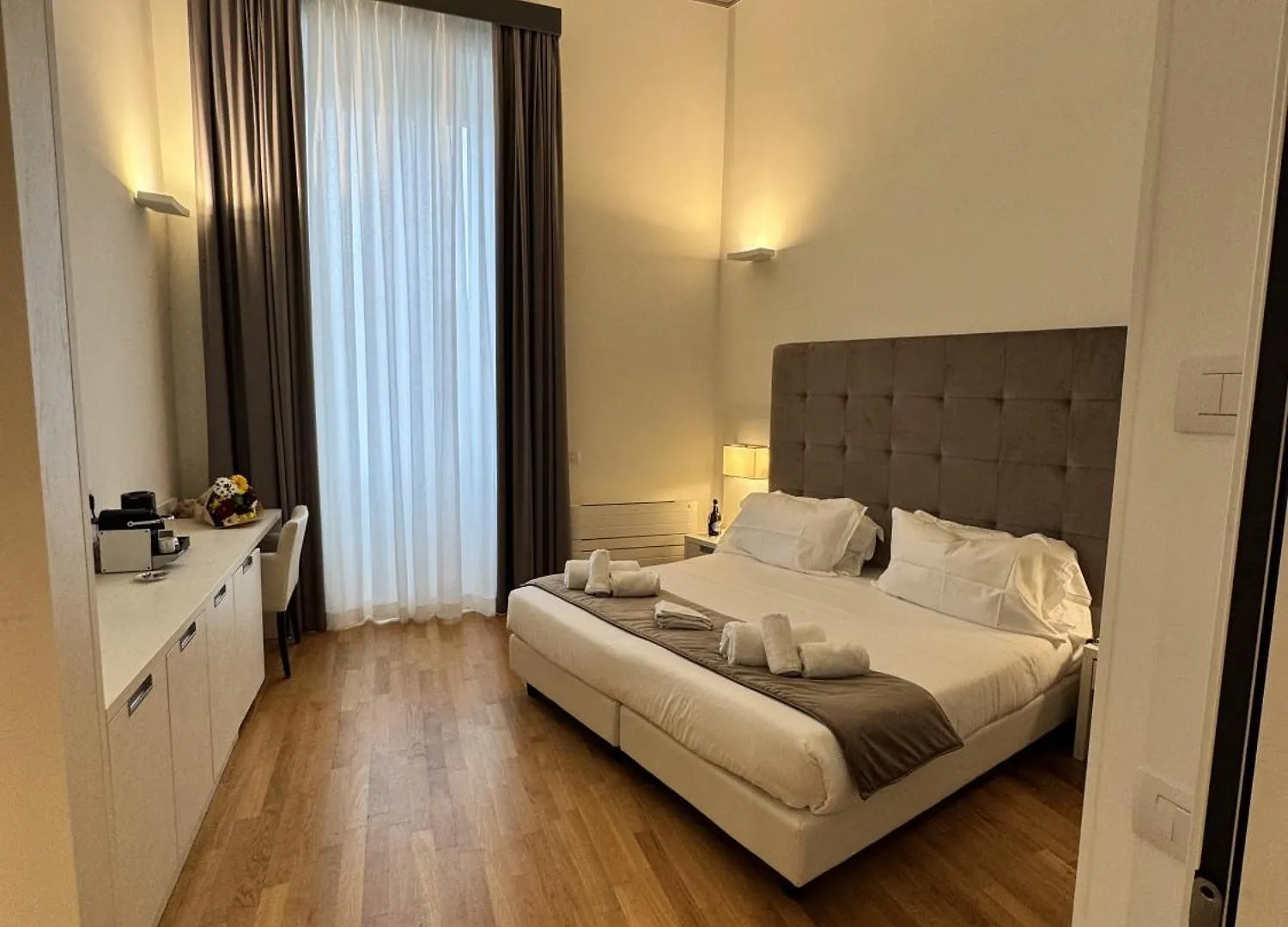 Bed & Breakfast History Suite Essence Rome Italy