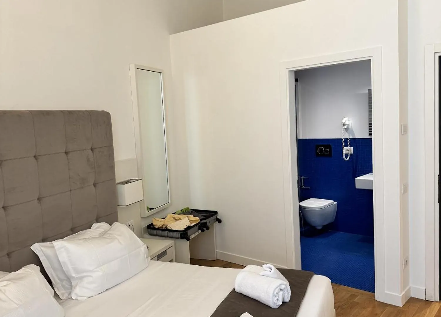 History Suite Essence Rome Italy
