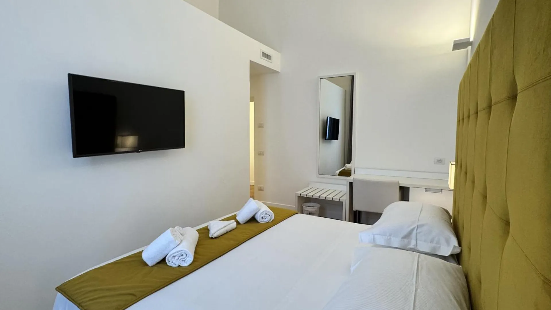 History Suite Essence Rome Bed & Breakfast